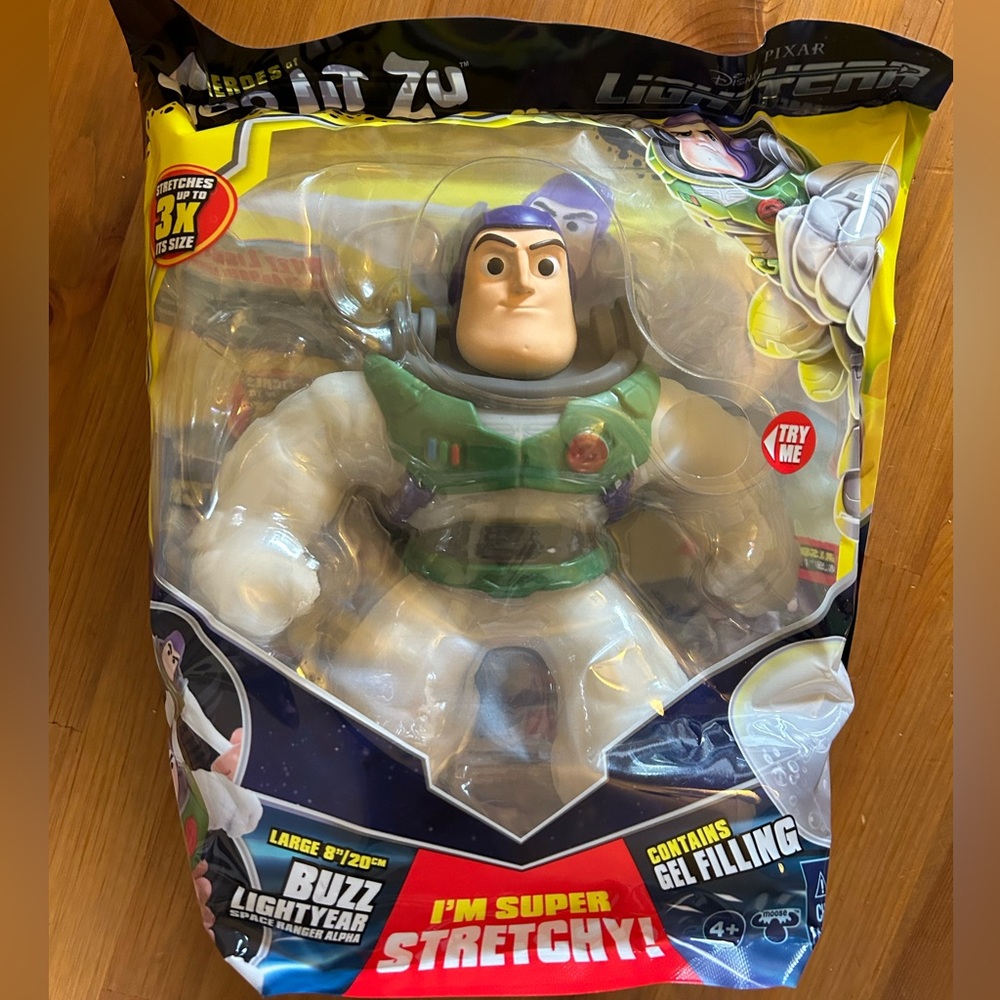 Heroes of Goo Jit Zu Disney Pixar Buzz Lightyear Stretches up to 3x His Size